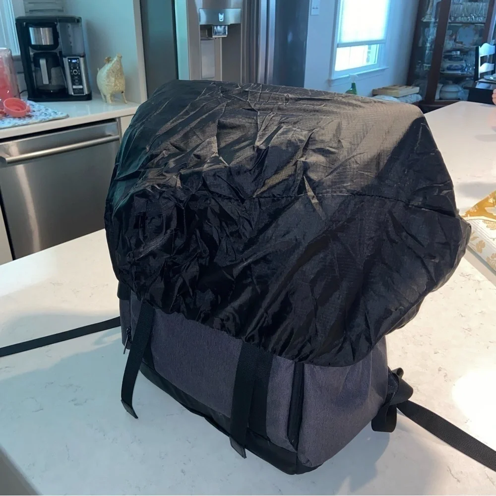BAGSMART Large Grey Camara backpack bag w/ compartments